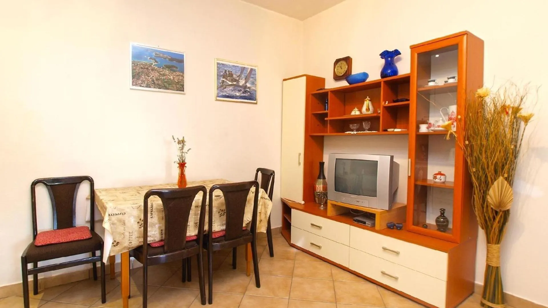 Apartment Ferienwohnung Fuer 4 Personen Ca 50 Qm In Medulin, Istrien Suedkueste Von Istrien